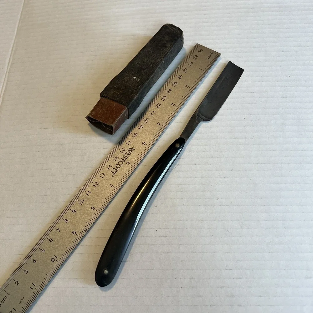 Antique WADE & BUTCHER Sheffield Straight Razor Foldable Black Handle w Case